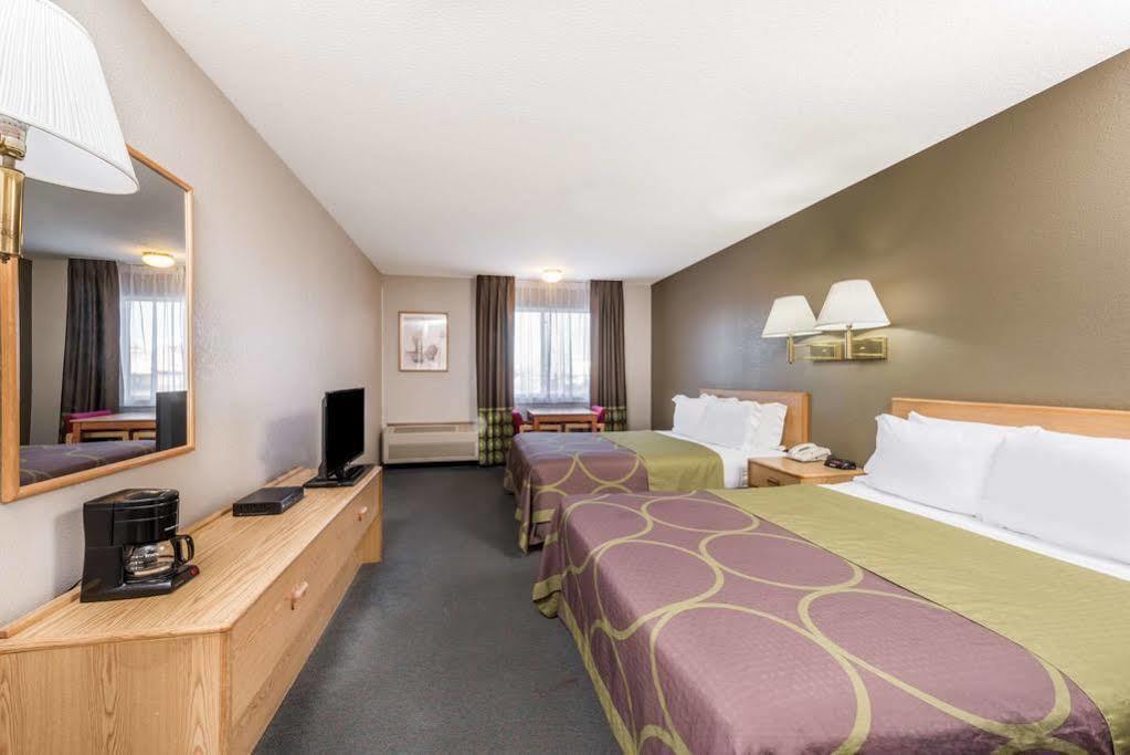 Super 8 By Wyndham Bernalillo Hotel Kültér fotó