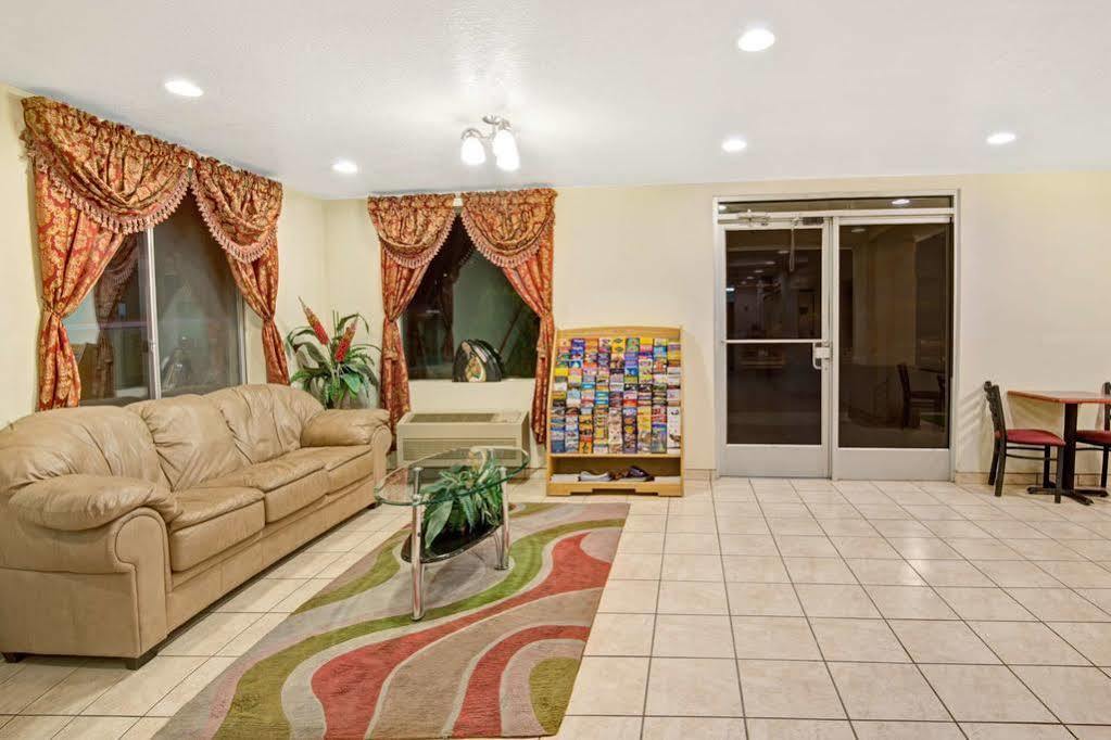 Super 8 By Wyndham Bernalillo Hotel Kültér fotó